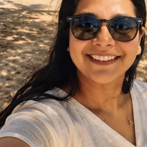 Dimple, founder of Divine Iris Healing and investor in Comminxy